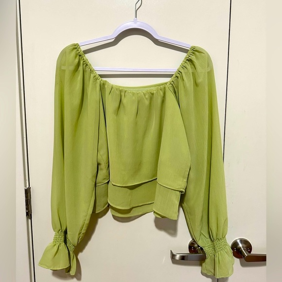 Fabaley Green Blouse - Picture 2 of 2